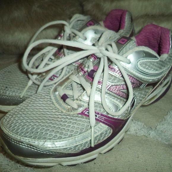 NEW BALANCE 738 V1 RUNNING SHOES WR738GP PURPLE/GRAY SNEAKERS~WOMENS SIZE 9 - Picture 4 of 7